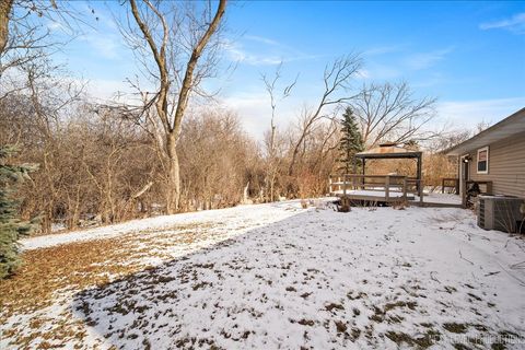 Tiny photo for 30W110 Huntington Drive, Warrenville, IL 60555 (MLS # 12553667)