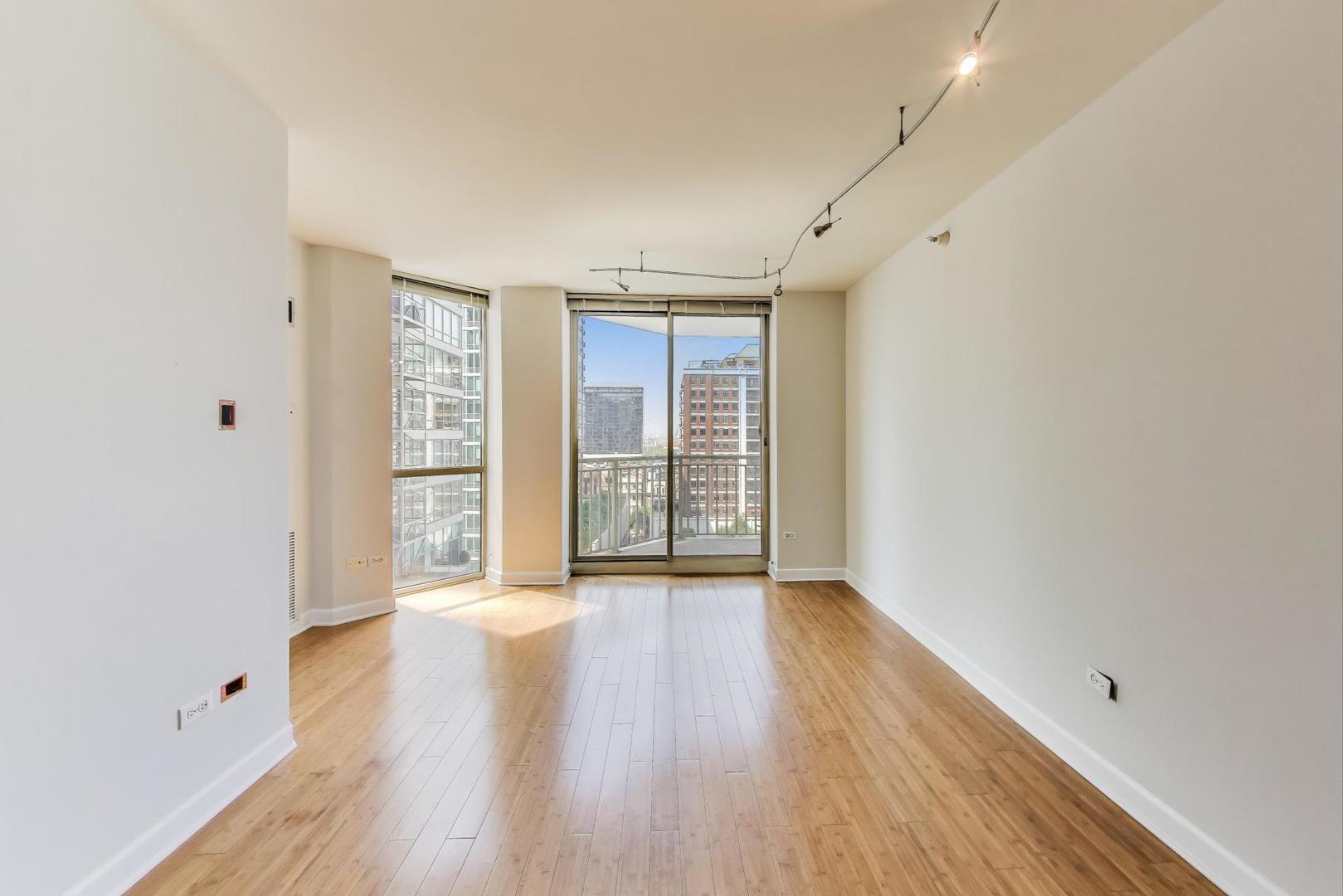 645 N Kingsbury Street 1107