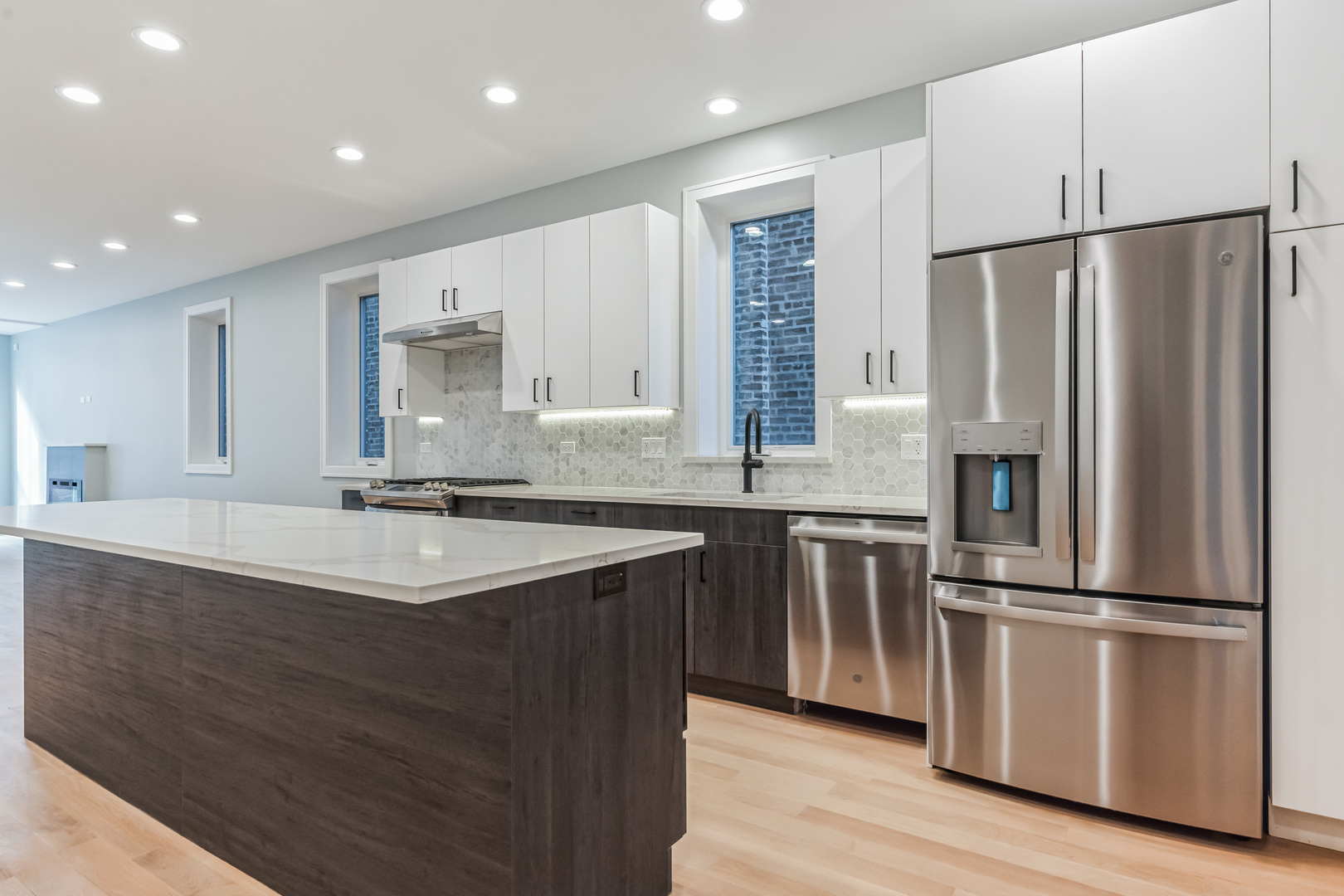 2714 W Cortez Street 1