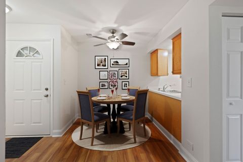 Tiny photo for 1975 Kenilworth Circle #B, Hoffman Estates, IL 60169 (MLS # 12496818)