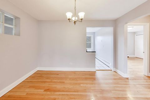 Tiny photo for 7123 N Damen Avenue #6E, Chicago, IL 60645 (MLS # 12597596)