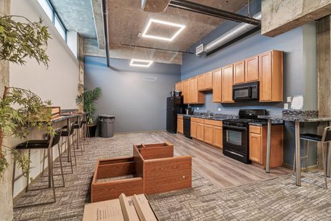 Tiny photo for 210 S DESPLAINES Street #304, Chicago, IL 60661 (MLS # 12605405)