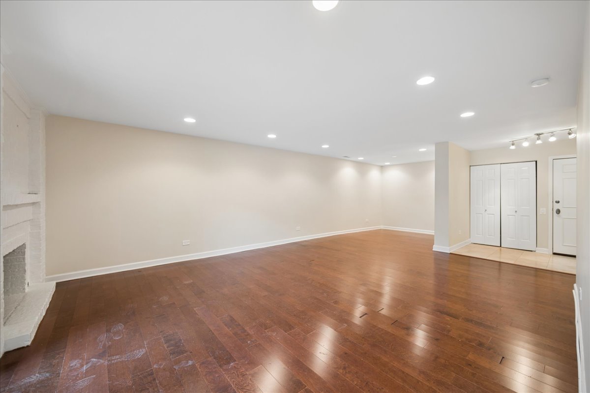 1740 Mission Hills Road 112