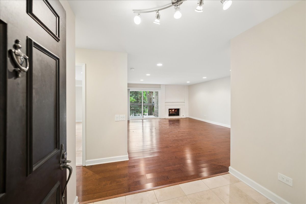 1740 Mission Hills Road 112