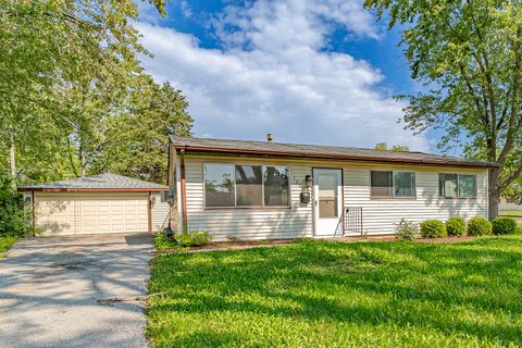 Photo of 120 GROW Lane, Streamwood, IL 60107 (MLS # 12470125)