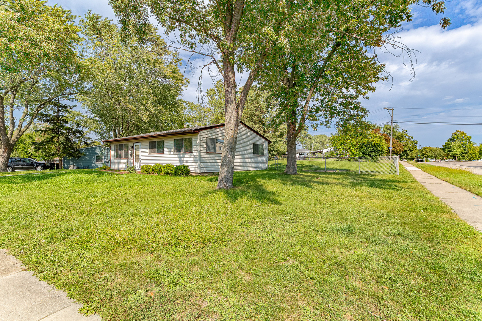 Streamwood, Illinois 60107, United States, 3 Bedrooms Bedrooms, ,1 BathroomBathrooms,Residential,Active,209704