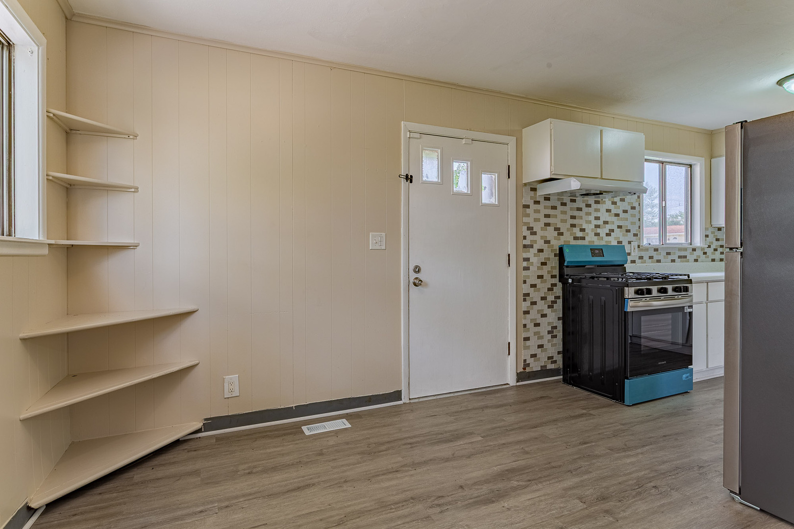 Streamwood, Illinois 60107, United States, 3 Bedrooms Bedrooms, ,1 BathroomBathrooms,Residential,Active,209704