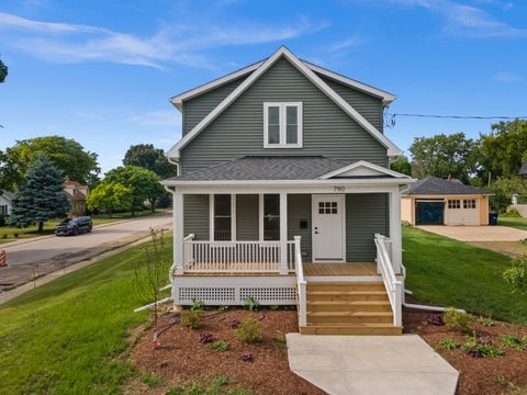 Tiny photo for 790 Wing Street, Elgin, IL 60123 (MLS # 12766554)