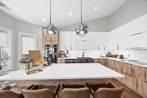 Tiny photo for 11901 Windemere Court #404, Orland Park, IL 60467 (MLS # 12528599)