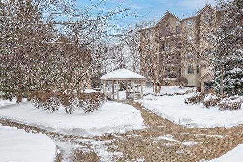 Tiny photo for 11901 Windemere Court #404, Orland Park, IL 60467 (MLS # 12528599)