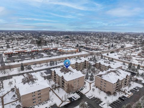 Tiny photo for 11901 Windemere Court #404, Orland Park, IL 60467 (MLS # 12528599)