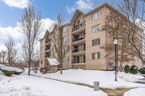 Tiny photo for 11901 Windemere Court #404, Orland Park, IL 60467 (MLS # 12528599)