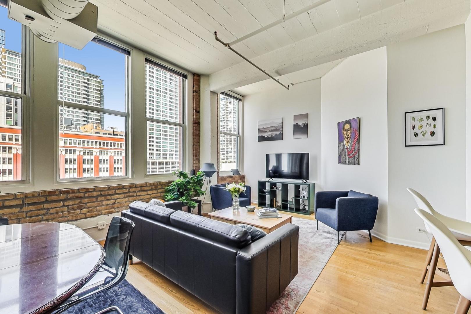 124 W Polk Street 603