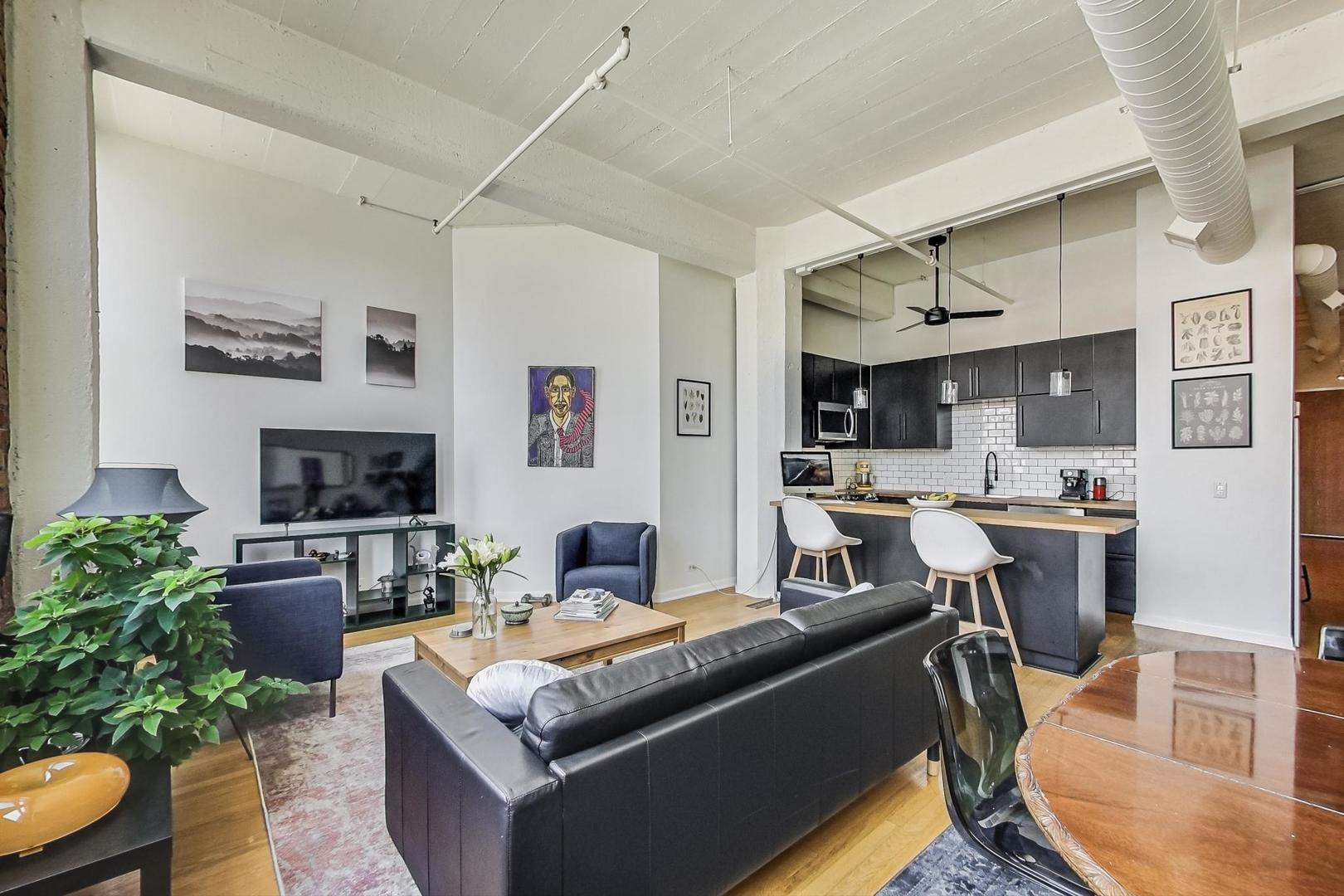 124 W Polk Street 603