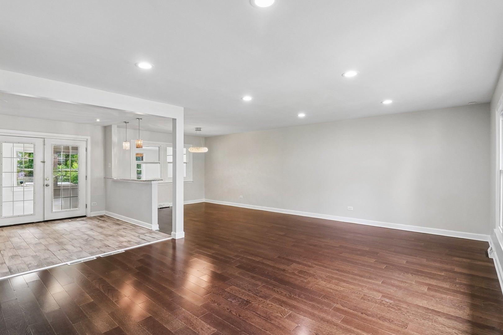 840 W Arquilla Drive