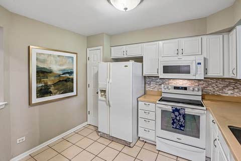 Tiny photo for 421 Lakeview Circle, Bolingbrook, IL 60440 (MLS # 12714795)