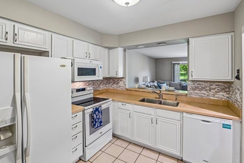 Tiny photo for 421 Lakeview Circle, Bolingbrook, IL 60440 (MLS # 12714795)