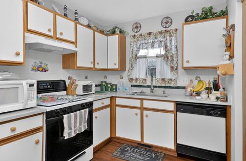 Tiny photo for 342 Ogden Falls Boulevard, Oswego, IL 60543 (MLS # 12611685)