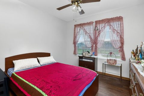 Tiny photo for 342 Ogden Falls Boulevard, Oswego, IL 60543 (MLS # 12611685)