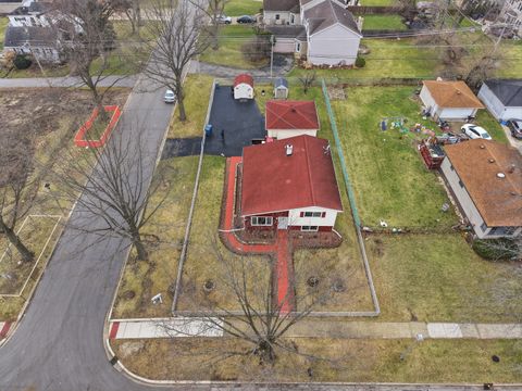 Tiny photo for 538 N West Avenue, Elmhurst, IL 60126 (MLS # 12586596)