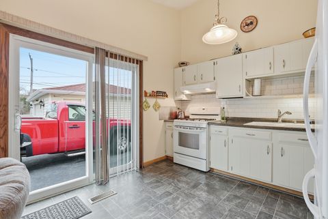 Tiny photo for 538 N West Avenue, Elmhurst, IL 60126 (MLS # 12586596)