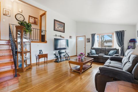 Tiny photo for 538 N West Avenue, Elmhurst, IL 60126 (MLS # 12586596)