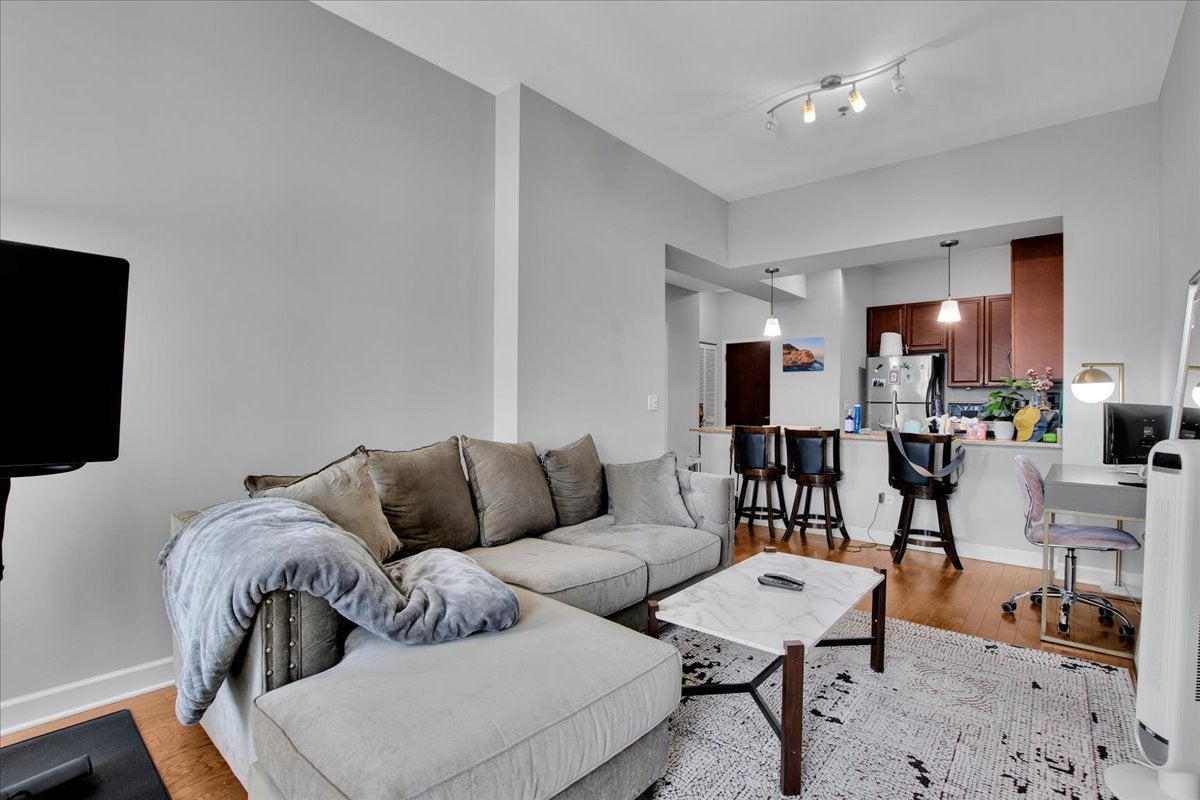 1400 S Michigan Avenue 2608