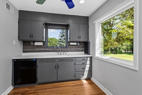 Tiny photo for 600 W Bloomingdale Road, Itasca, IL 60143 (MLS # 12414714)