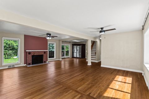 Tiny photo for 600 W Bloomingdale Road, Itasca, IL 60143 (MLS # 12414714)