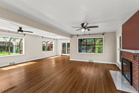 Tiny photo for 600 W Bloomingdale Road, Itasca, IL 60143 (MLS # 12414714)