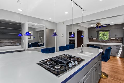 Tiny photo for 600 W Bloomingdale Road, Itasca, IL 60143 (MLS # 12414714)