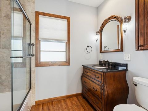 Tiny photo for 1456 W Garfield Street, Davenport, IA 52804 (MLS # 100000060)