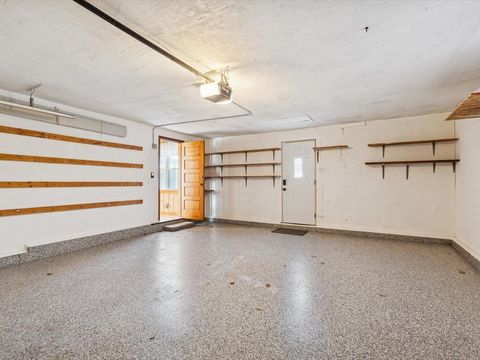 Tiny photo for 1456 W Garfield Street, Davenport, IA 52804 (MLS # 100000060)