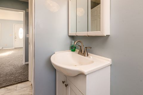 Tiny photo for 517 Koonce Road, Murphysboro, IL 62966 (MLS # 12549460)