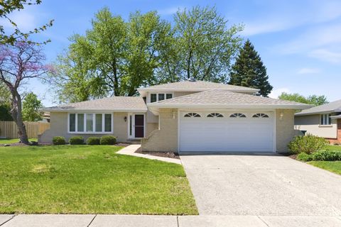 Photo of 14044 Terry Drive, Orland Park, IL 60462 (MLS # 12621782)