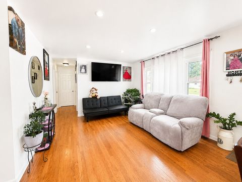 Tiny photo for 2635 W Cheyenne Road, Waukegan, IL 60087 (MLS # 12642858)