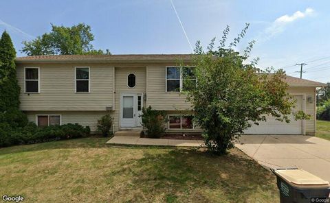 414 E WASHINGTON Street Round Lake Park IL 60073