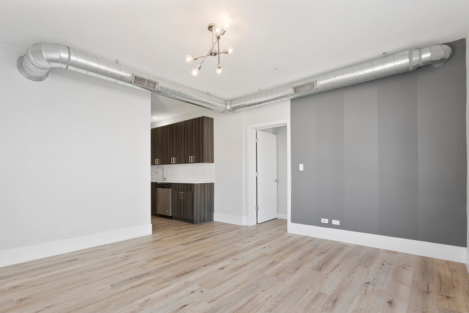 1531 W Howard Avenue 210