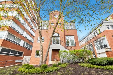 814 Hinman Avenue 1 Evanston IL 60202