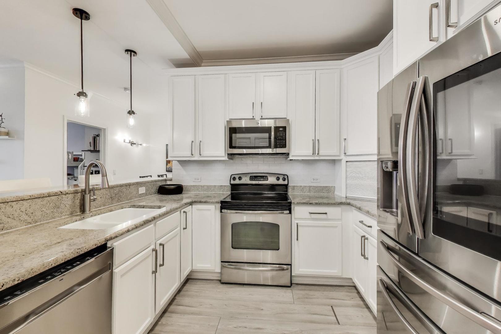 100 E 14th Street 709