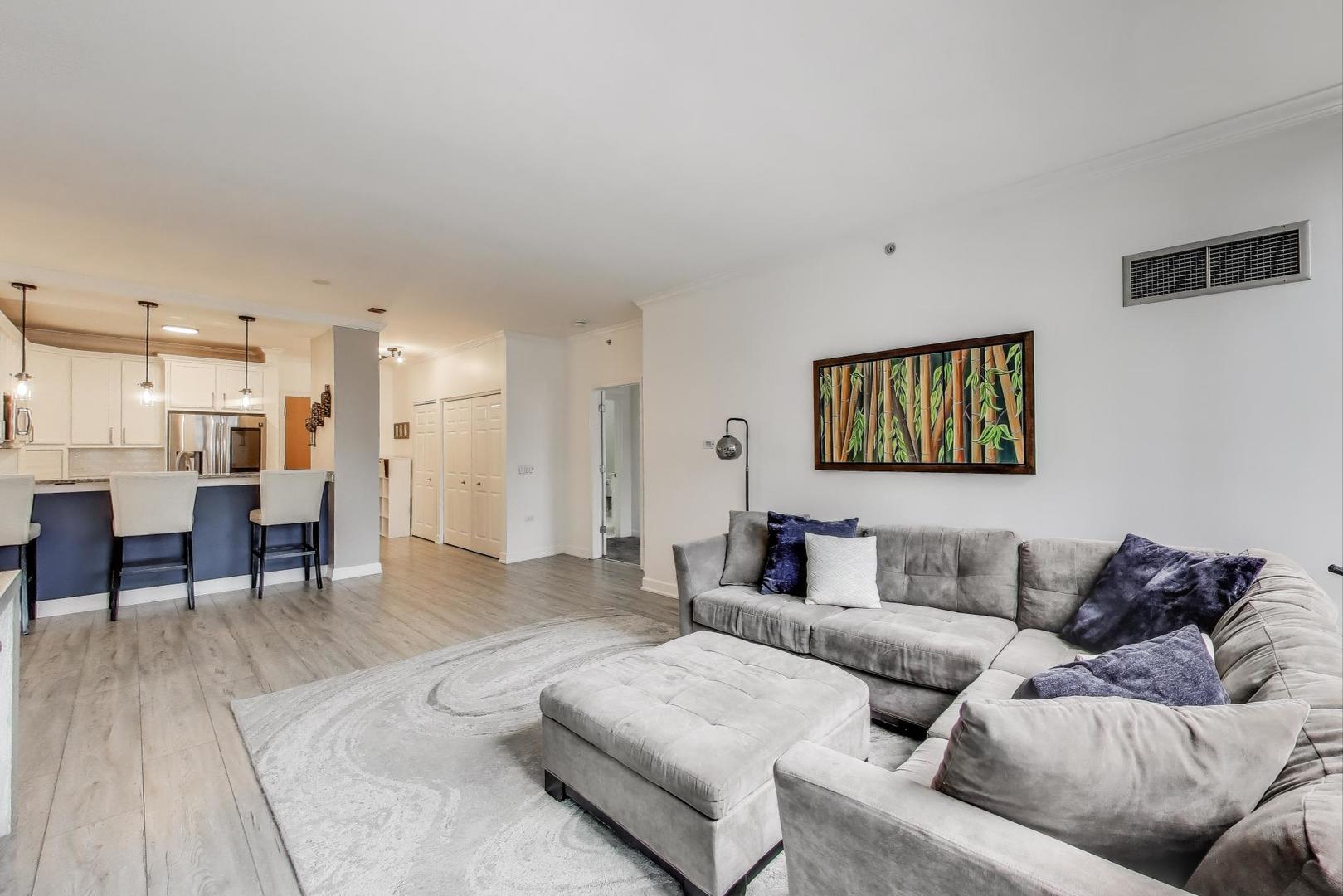 100 E 14th Street 709