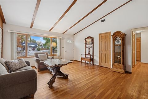 Tiny photo for 612 White Pine Road, Buffalo Grove, IL 60089 (MLS # 12531065)