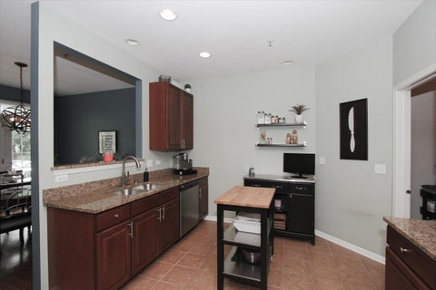 Tiny photo for 44 Lakebreeze Court, Lake Zurich, IL 60047 (MLS # 12735406)