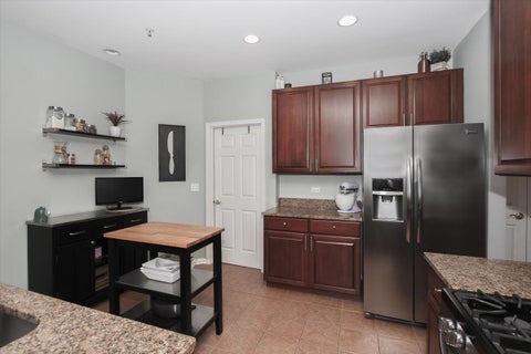 Tiny photo for 44 Lakebreeze Court, Lake Zurich, IL 60047 (MLS # 12735406)