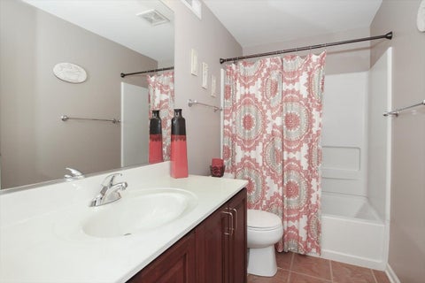 Tiny photo for 44 Lakebreeze Court, Lake Zurich, IL 60047 (MLS # 12735406)