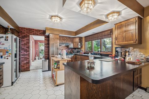 Tiny photo for 245 Little John Court, Bartlett, IL 60103 (MLS # 12485617)