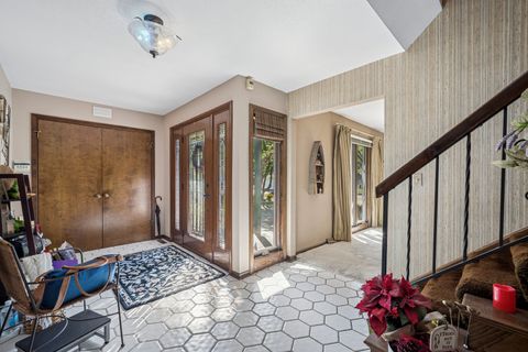 Tiny photo for 245 Little John Court, Bartlett, IL 60103 (MLS # 12485617)
