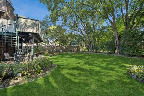 Tiny photo for 245 Little John Court, Bartlett, IL 60103 (MLS # 12485617)