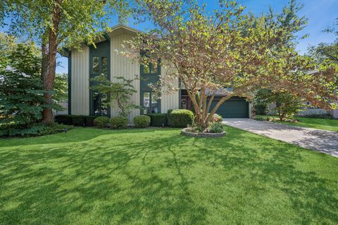 Tiny photo for 245 Little John Court, Bartlett, IL 60103 (MLS # 12485617)