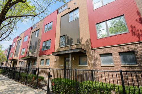 Photo of 566 W 16th Street, Chicago, IL 60616 (MLS # 12623807)